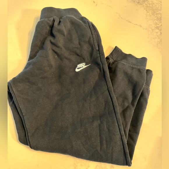 🔥NIKE BOYS JOGGERS | SIZE M🔥 - Picture 2 of 6